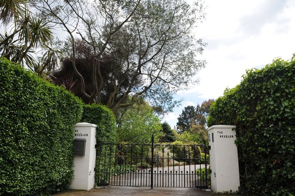 timeandplacehowth_156923k